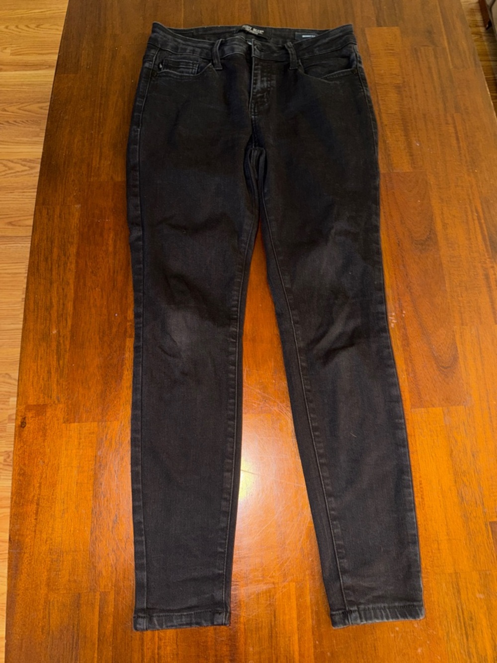 Judy Blue Ladies Skinny Fit  Mid-rise Faded Black jeans. Size 7/28.